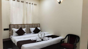 Om Palace Inn